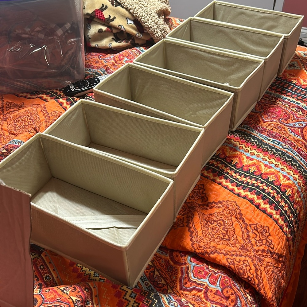 6 piece of beige storage